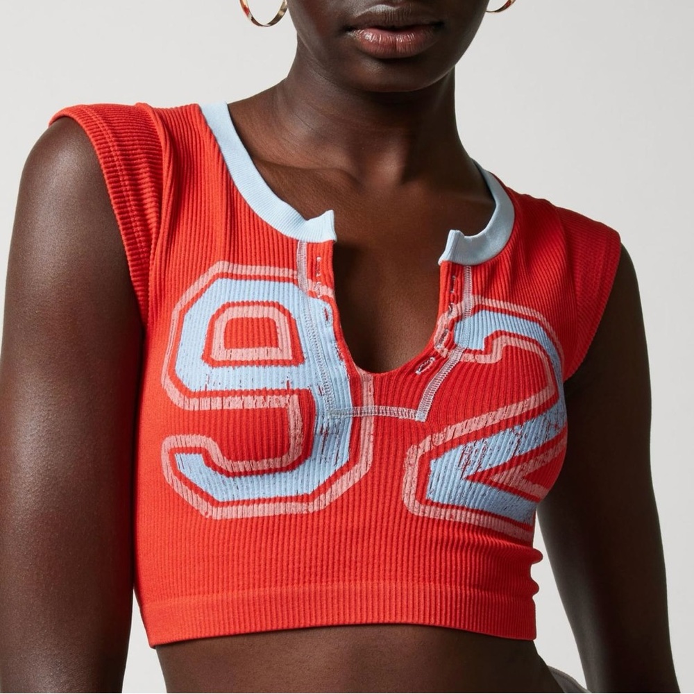 URBAN OUTFITTERS UO Out From Under 92 Go For Gold Seamless Top M/L NEW NWOT